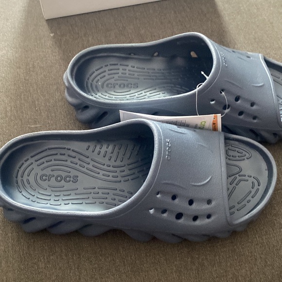 🆕Crocs Echo Slide, Size J-6 Same as Women’s 8. Color: Storm Blue - Picture 7 of 9